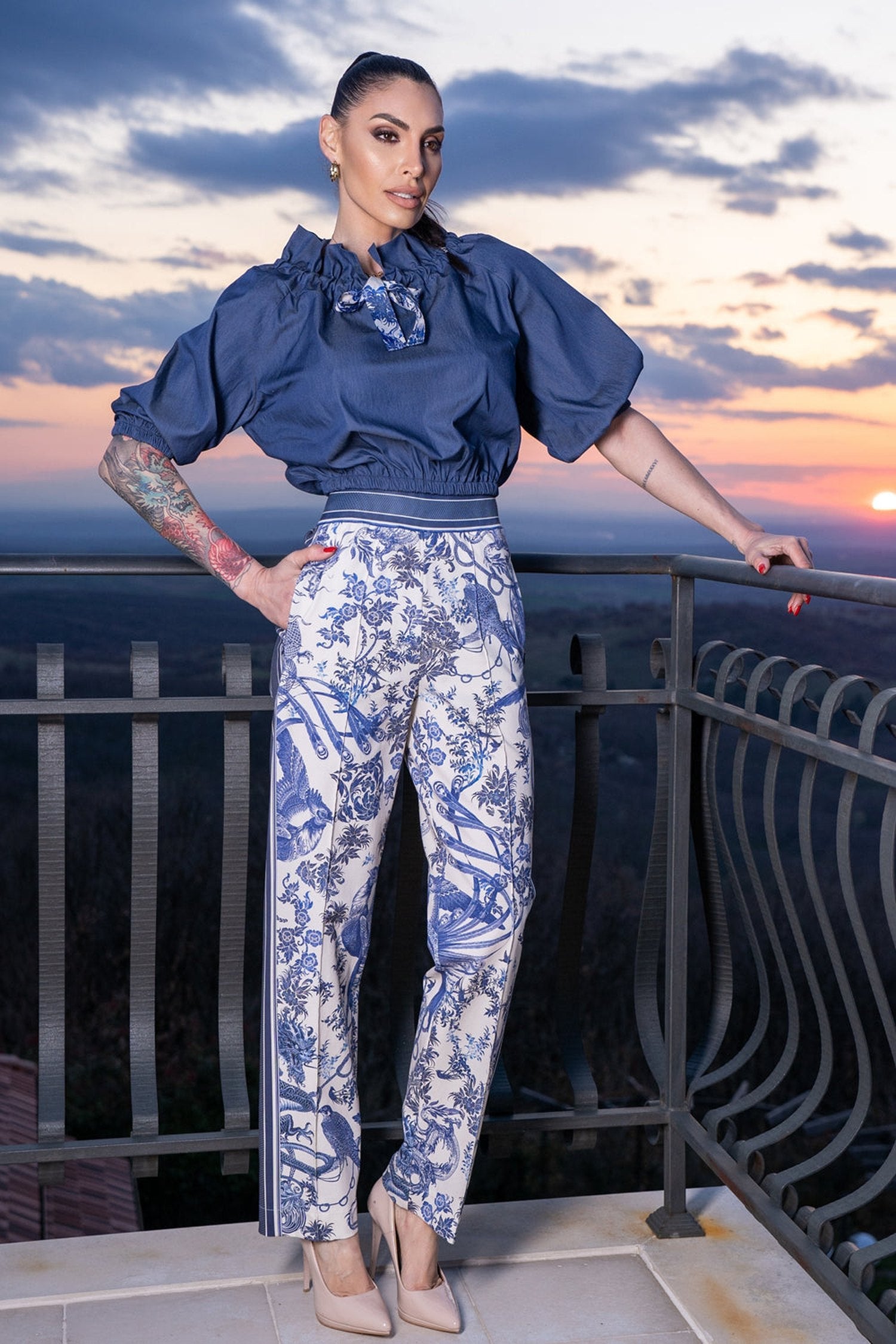RUFFLED HIGH-NECK BLOUSE WITH PUFF SLEEVES - ASIA SKY