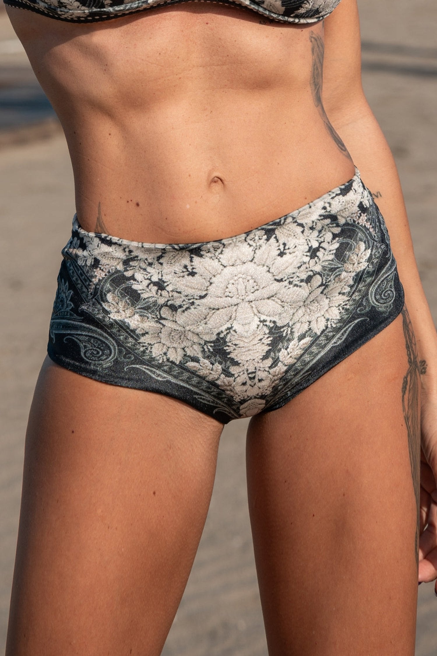 BAS DE BIKINI EN VELOURS TAILLE HAUTE - LOTUS GELÉ