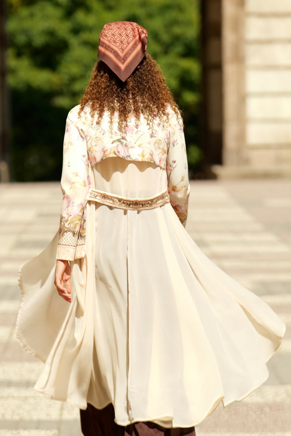 Elegantní šál s šifónem - barokní květiny